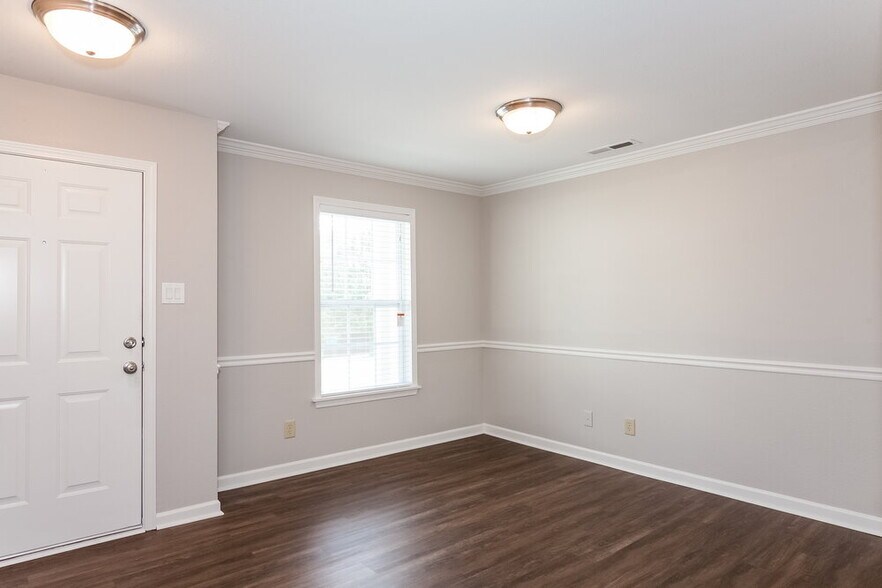 Building Photo - 1401 Matthew Allen Cir