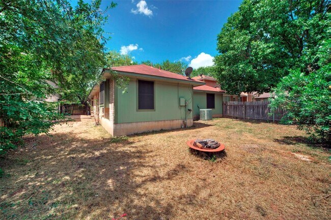 Building Photo - 14400 Levering St