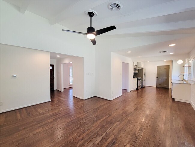 Building Photo - 9506 Vogue Ln