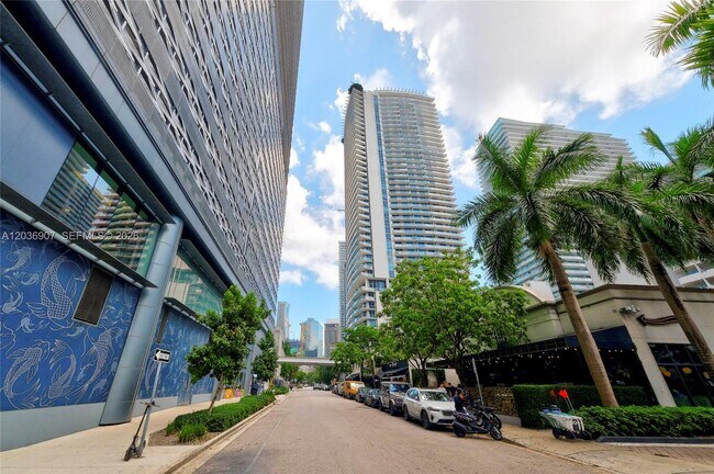 Building Photo - 1100 S Miami Ave