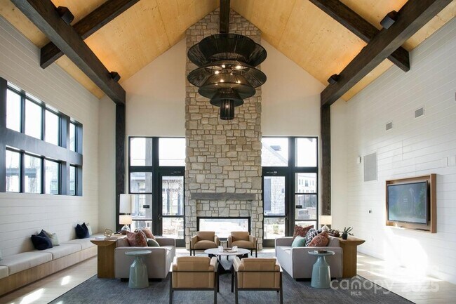 Building Photo - 9132 Senator Royall Dr