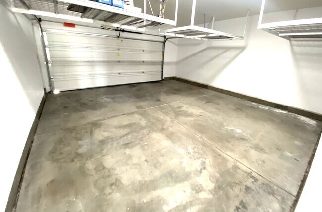 Building Photo - 4 Bdrm Parkside Village Gem -  2 weeks fre...