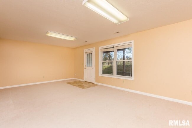Building Photo - 3054 Cherrywood Dr