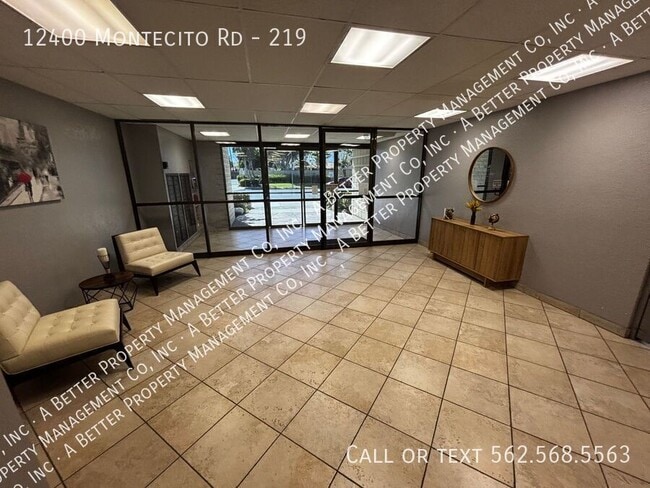 Building Photo - 12400 Montecito Rd