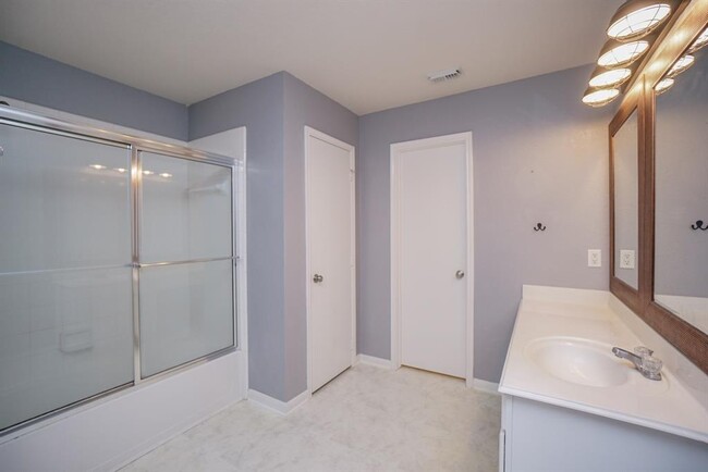 Building Photo - 9207 Windswept Grove Dr