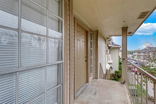 Building Photo - 11503 Meadow Ln