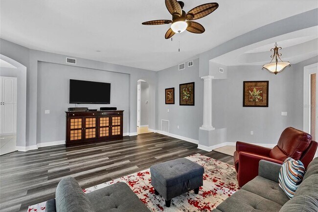 Building Photo - 5523 46th Ct W