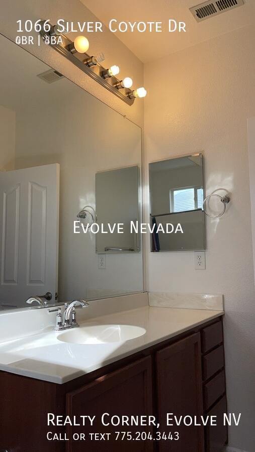 Building Photo - 1066 Silver Coyote Dr