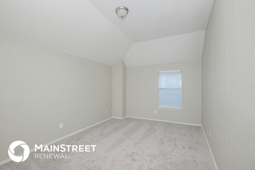 Building Photo - 4612 Palm Ridge Dr