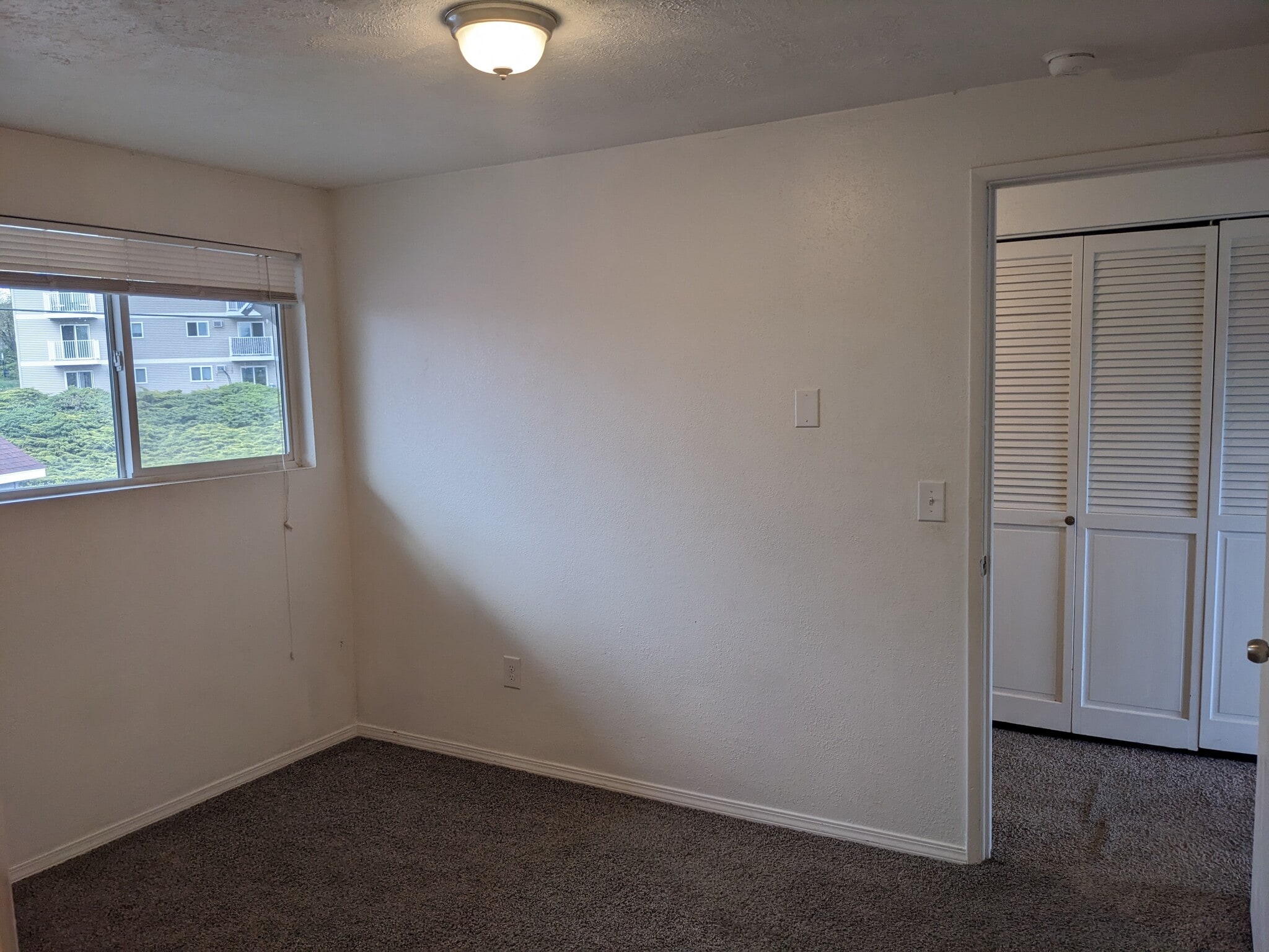 Building Photo - 3118 E MARIETTA AVE APT 2