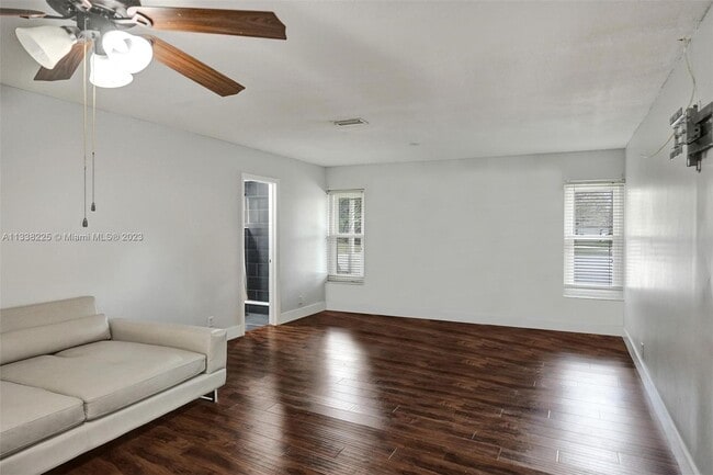 Building Photo - 8350 NW 15th Ct