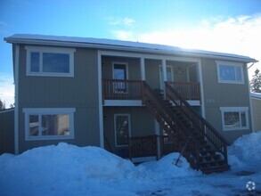 Building Photo - One Bedroom in Fourplex