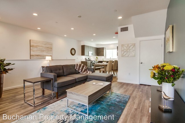 Building Photo - 2902-2912 Jarvis St