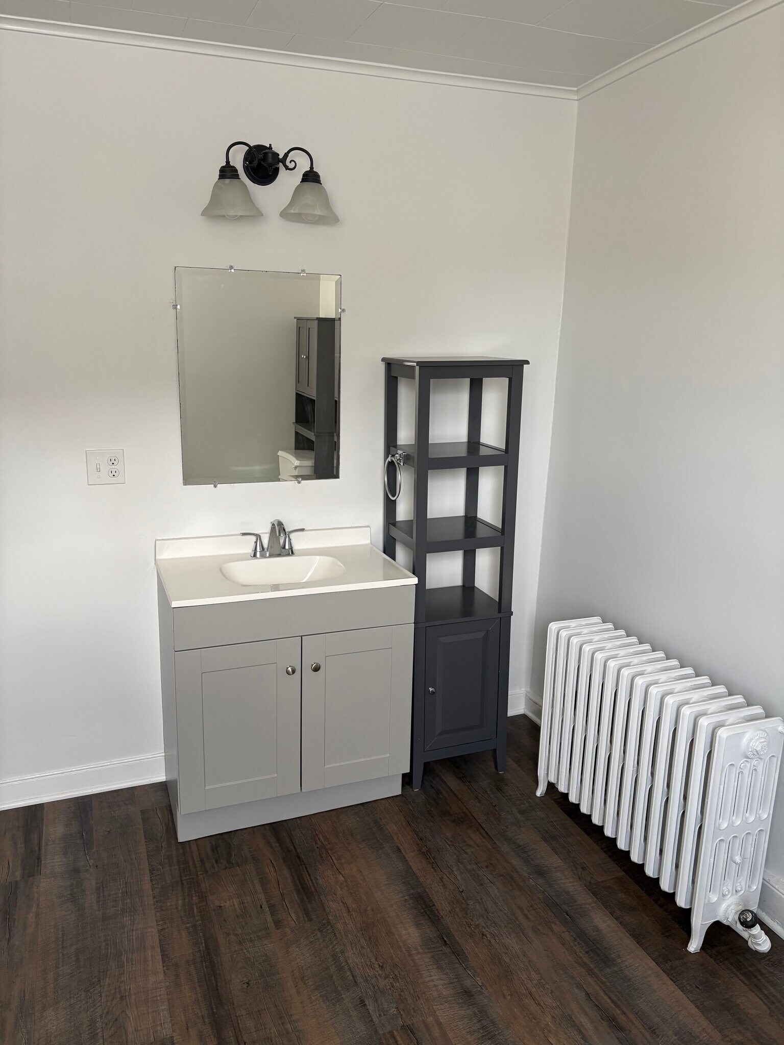 Building Photo - 1408 W Main St