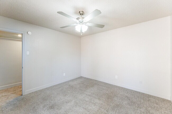 Building Photo - 9603 Orlando Ave