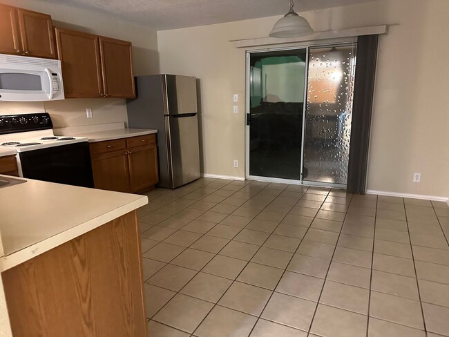 Building Photo - 10106 Figaro Canyon