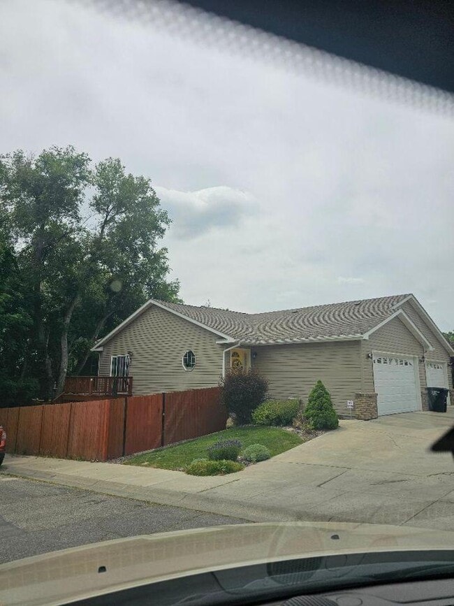 Building Photo - 3 bedroom in Billings MT 59101