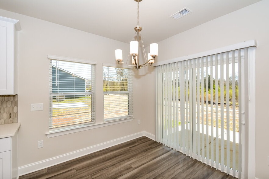 Building Photo - 3627 Mathewson Way