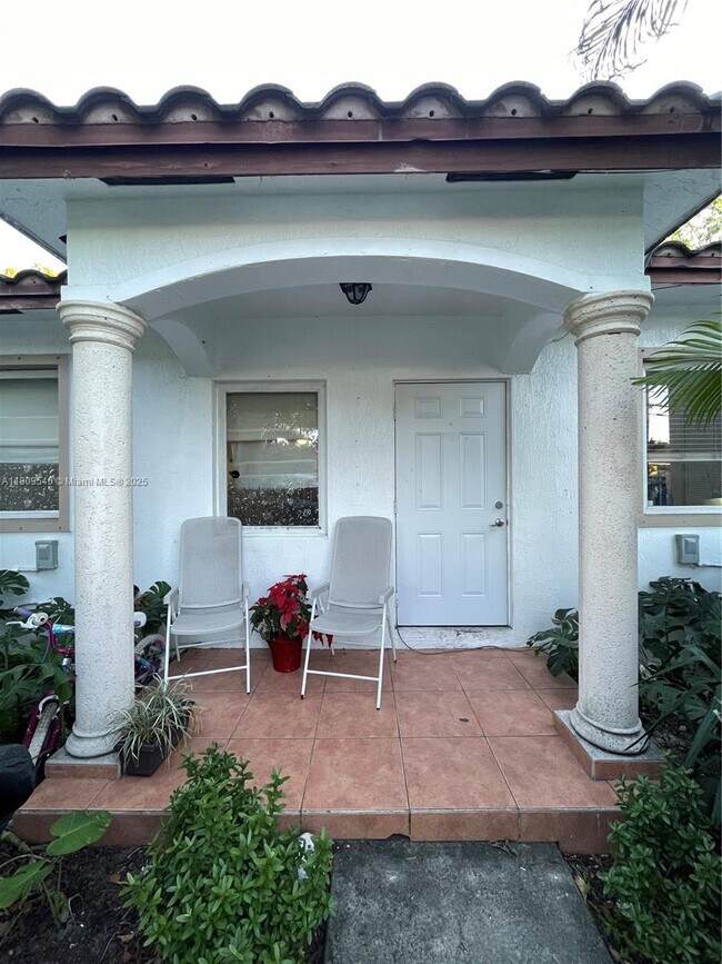 Primary Photo - 3800 SW 29th St