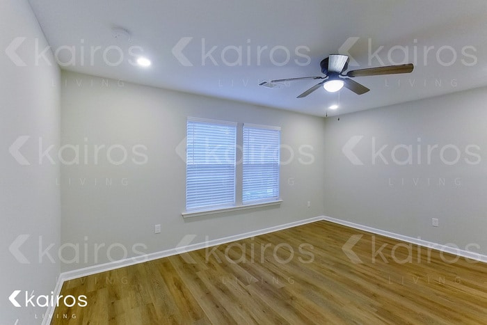 Building Photo - 11 Burnt Oak Cir