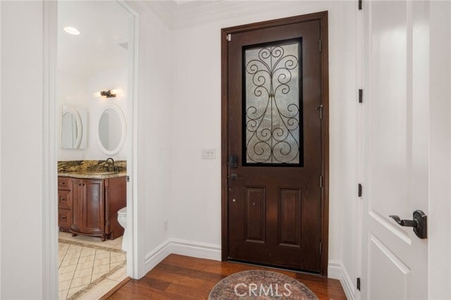 Building Photo - 2005 Robinson St