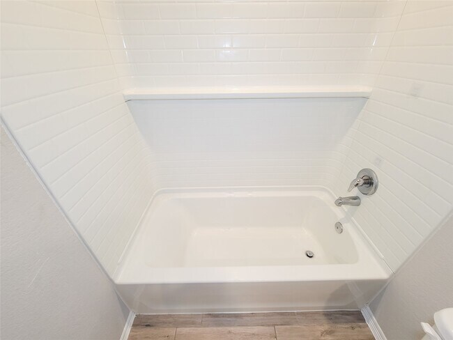 Building Photo - 24811 Crimson Pine Dr