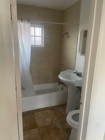 Bath - 6027 Heliotrope Ave