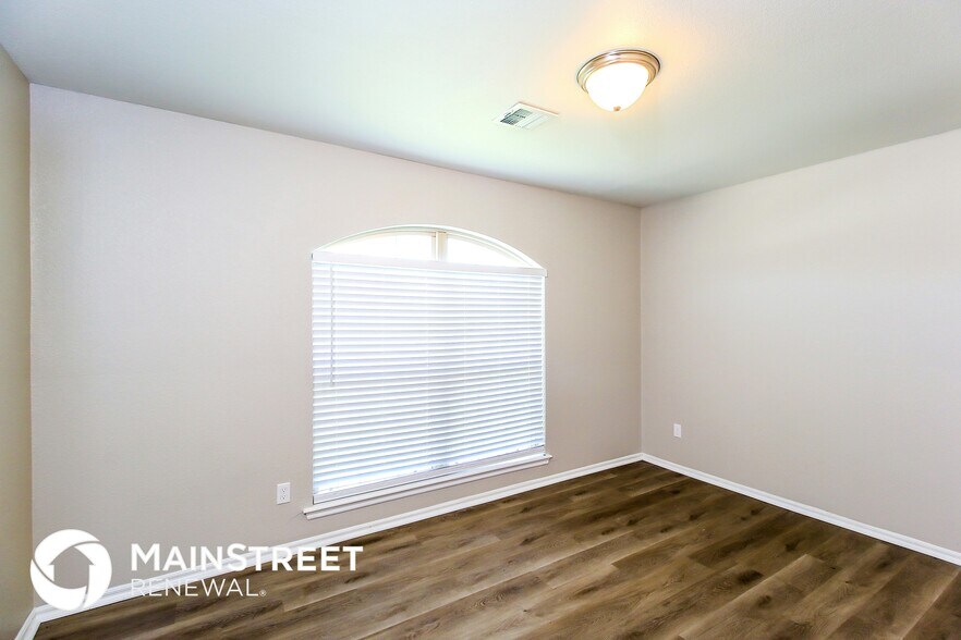 Building Photo - 8004 Eagle Cir