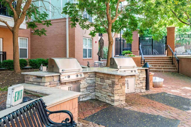 Building Photo - 2321 Mill Rd