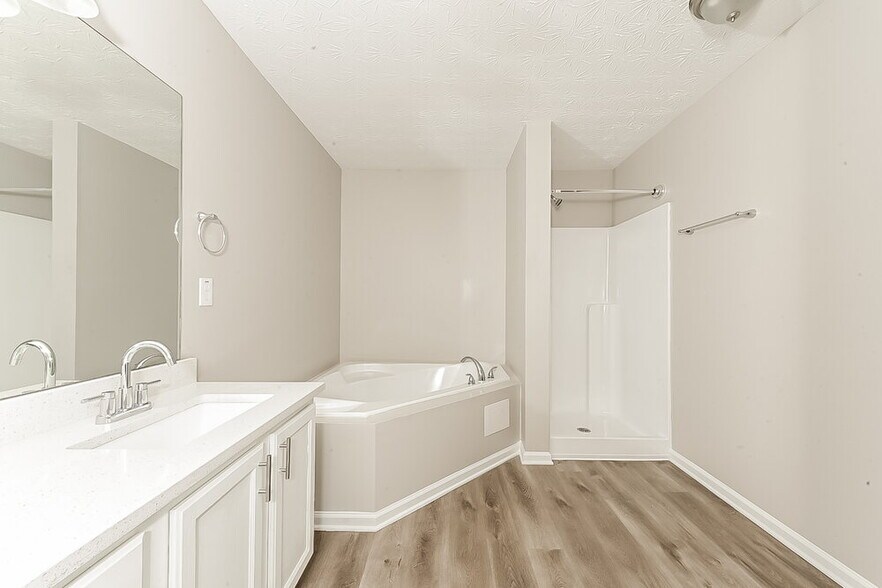 Building Photo - 1780 Bennett Dr