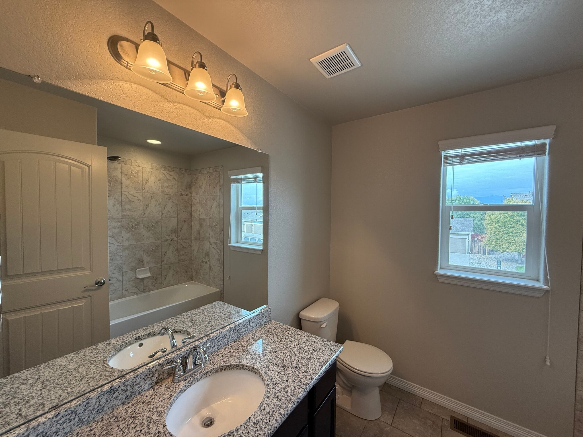 Building Photo - 6743 Phantom Way