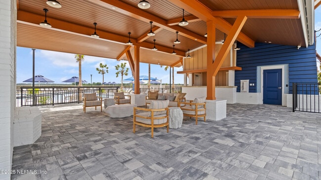 Building Photo - 3299 Lago Vis Dr