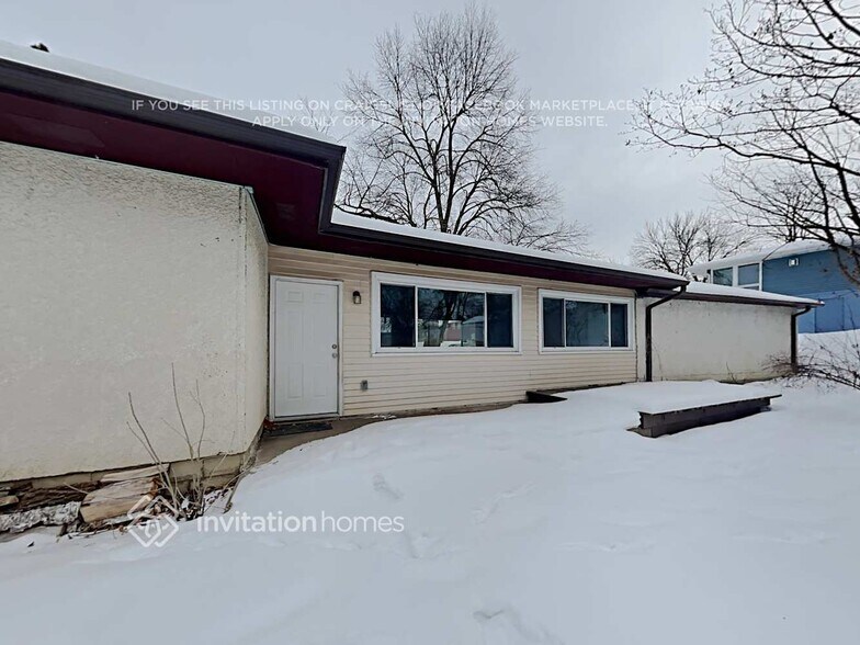 Building Photo - 1911 Adolphus St
