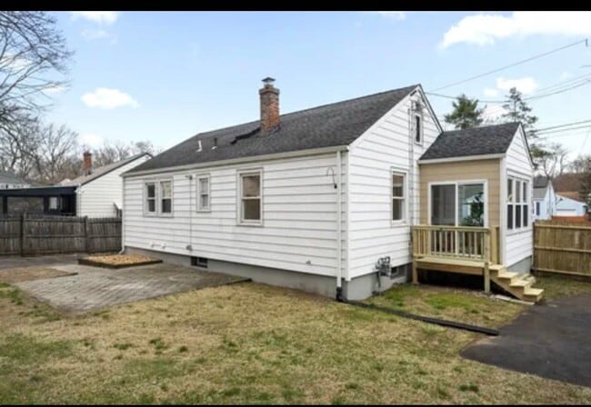 Building Photo - 244 Judwin Ave