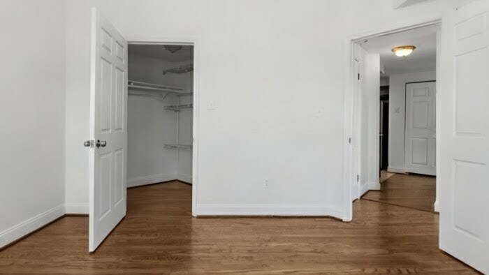 Building Photo - 723 S Charles St