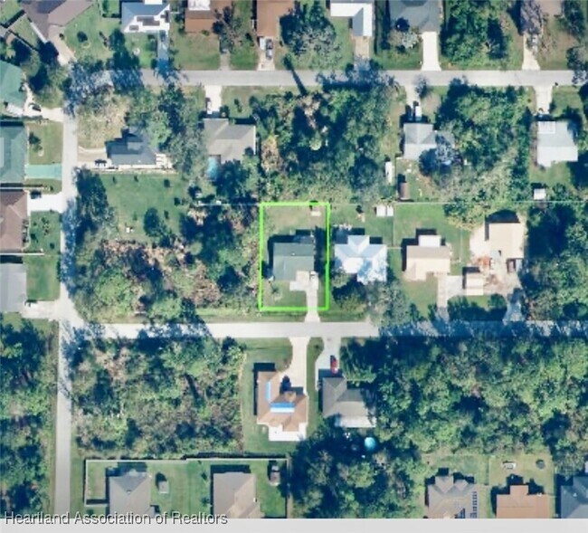 Building Photo - 932 Grogan Ave