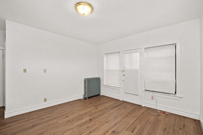 Building Photo - 6144 S Indiana Ave