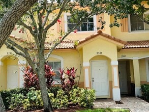 Building Photo - 2541 SW 83rd Terrace