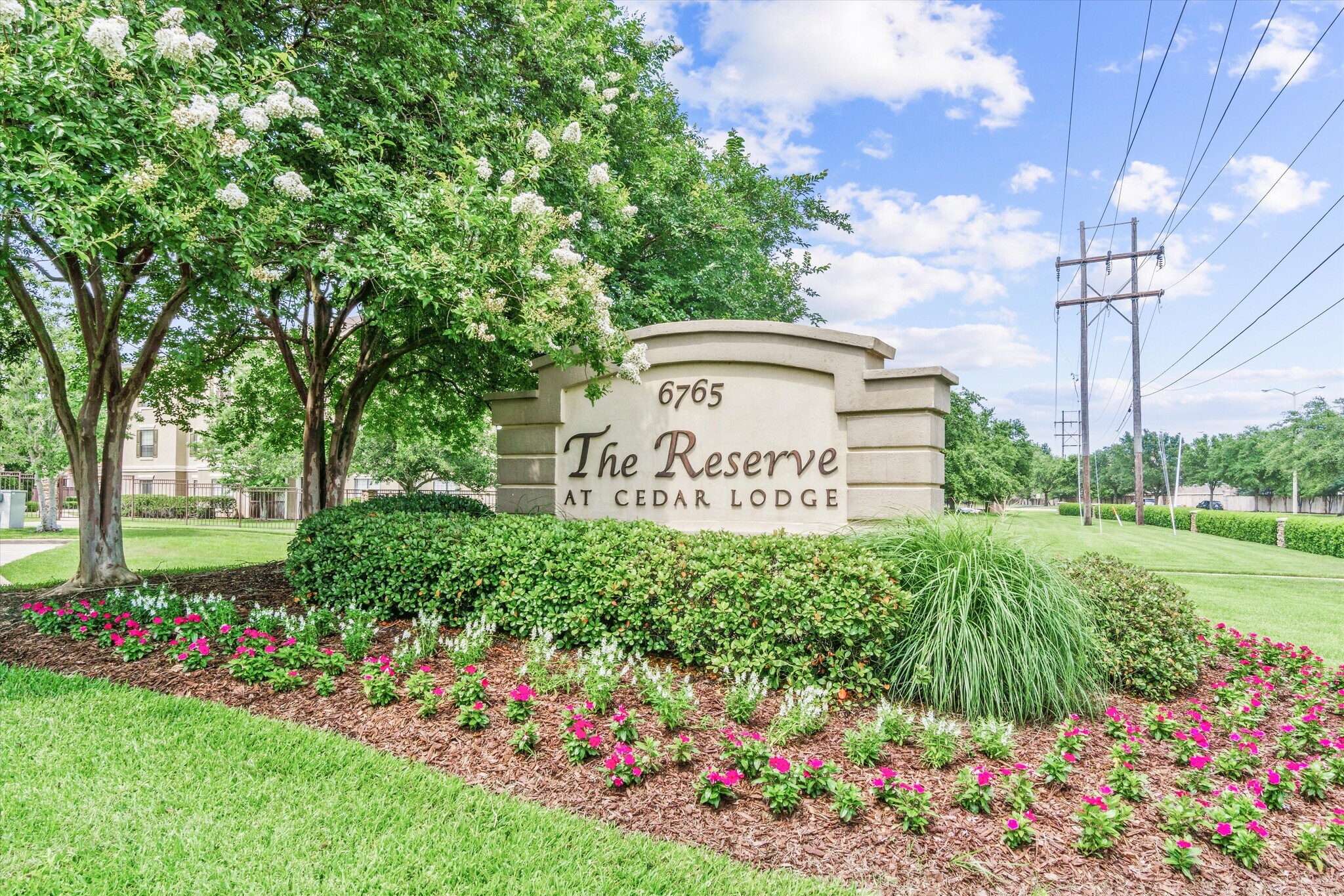 The Reserve at Cedar Lodge - 6765 Corporate Blvd