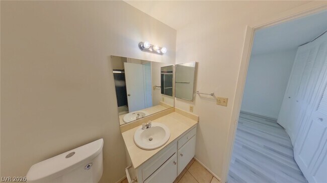 Building Photo - 210 Greenbriar Townhouse Way