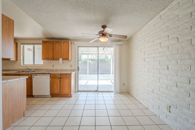 Building Photo - Cozy East Tucson 3-Bedroom with Private Ya...