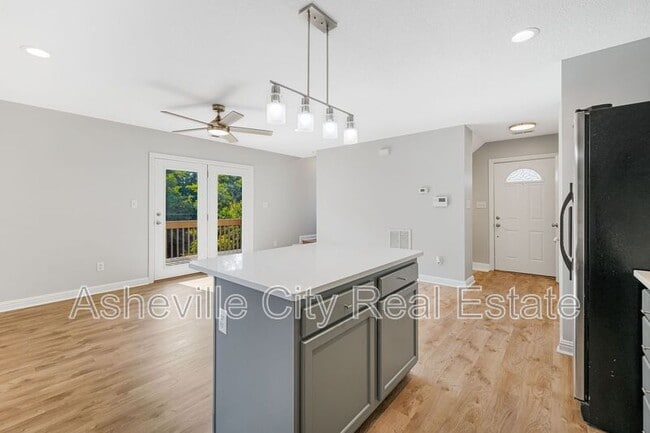 Building Photo - 84 Green Oak Rd