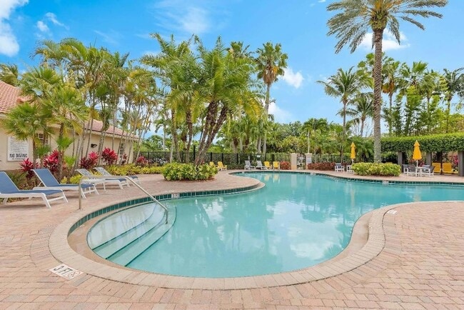 Building Photo - 15105 Michelangelo Blvd