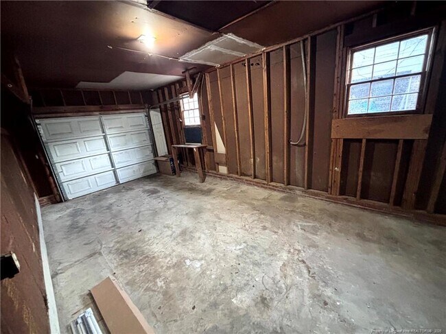 Building Photo - 1502 Diplomat Dr