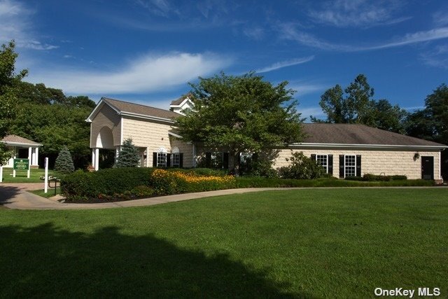 Building Photo - 902 Vista View Dr