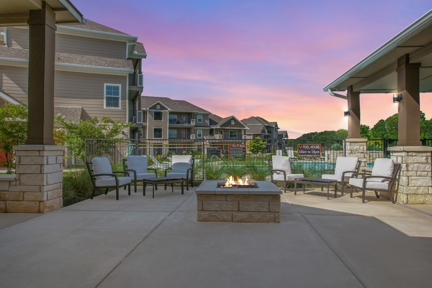 Building Photo - Village at Pepper Creek Apartments