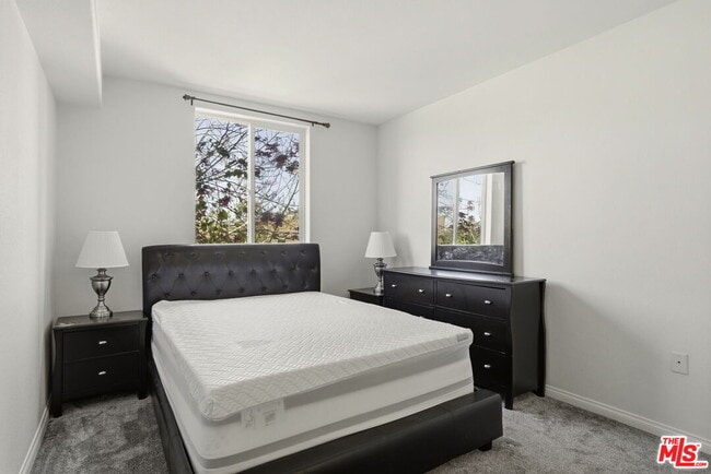 Building Photo - 3740 Santa Rosalia Dr