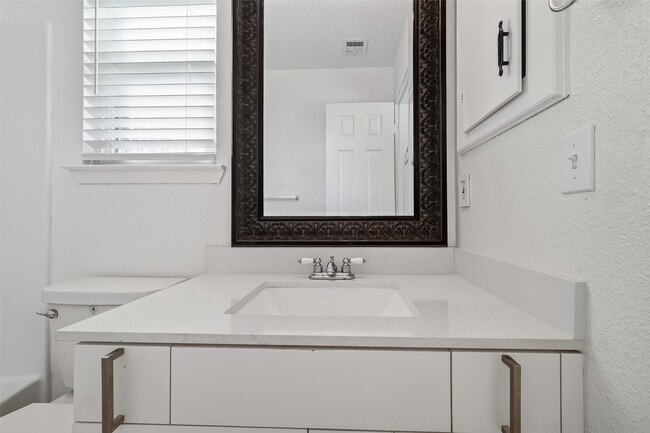 Building Photo - 6515 Morrisglen Ct