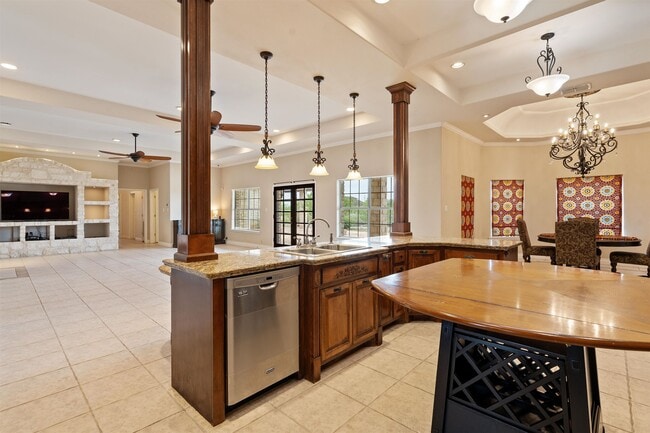 Building Photo - 31 Running Deer Mdws