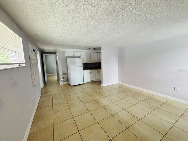 Building Photo - 1310 Lexington Ct